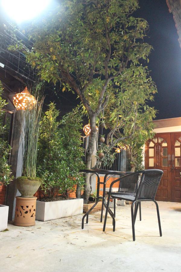 Rak Khun Hostel Chiang Mai Buitenkant foto