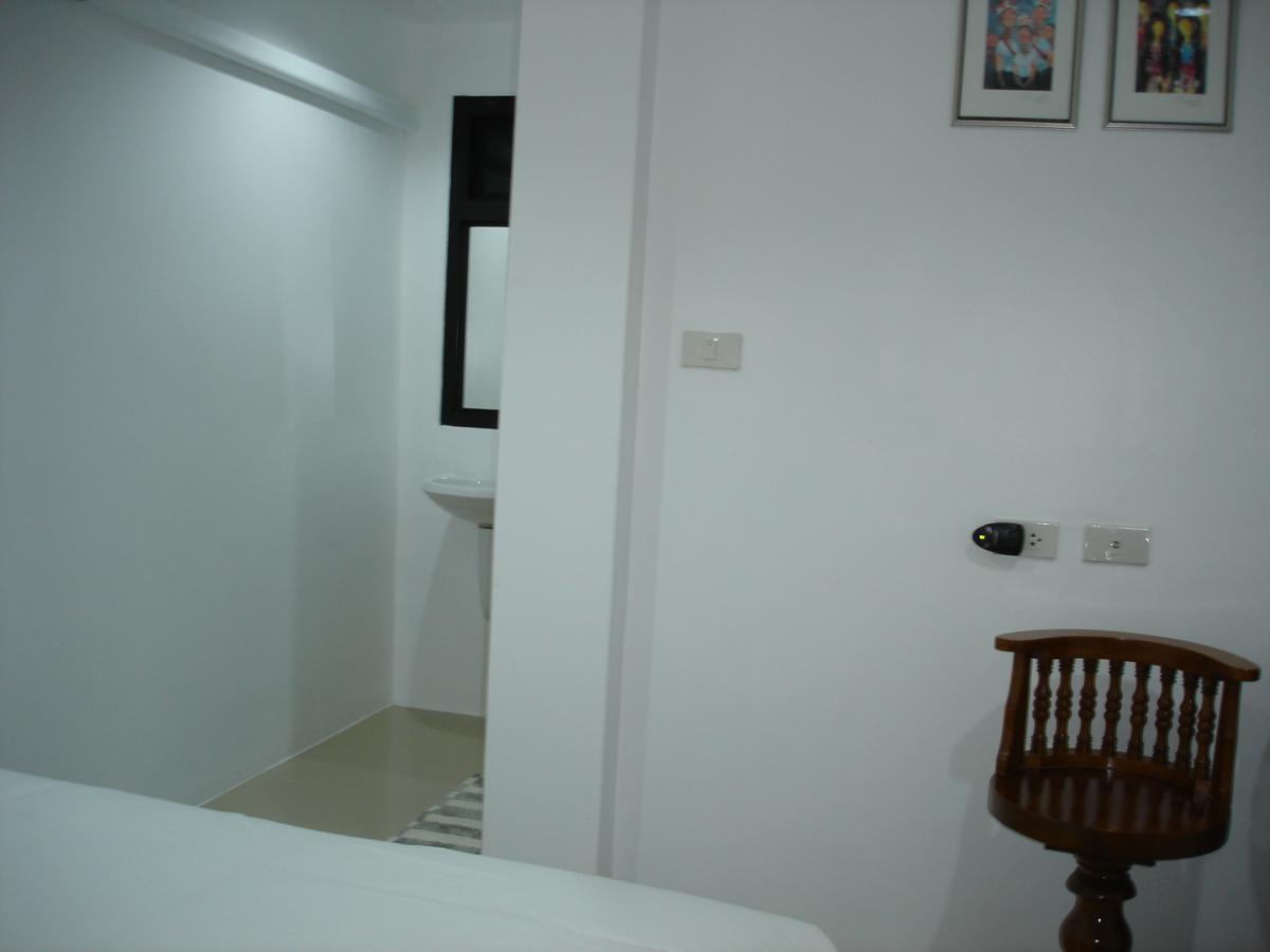 Rak Khun Hostel Chiang Mai Buitenkant foto