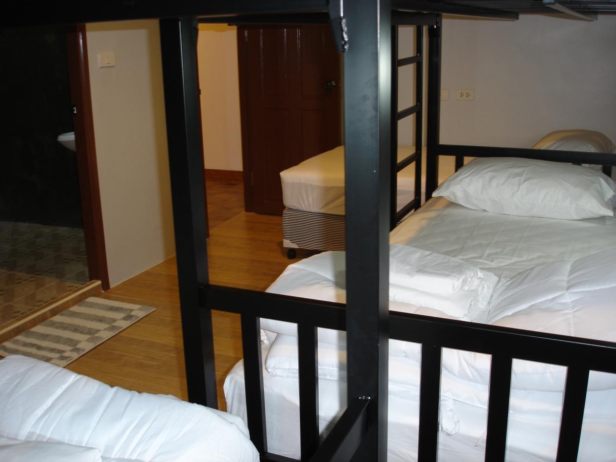 Rak Khun Hostel Chiang Mai Buitenkant foto