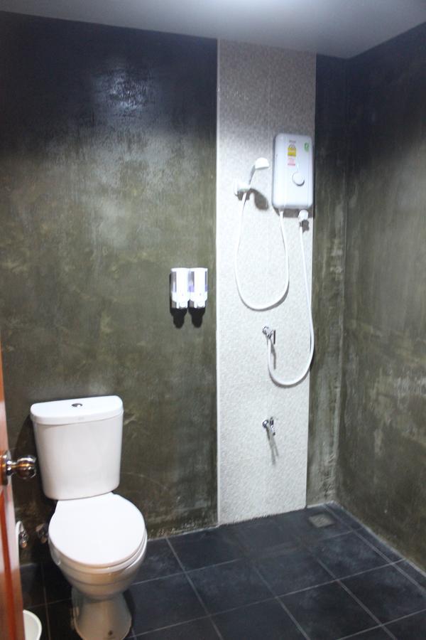 Rak Khun Hostel Chiang Mai Buitenkant foto