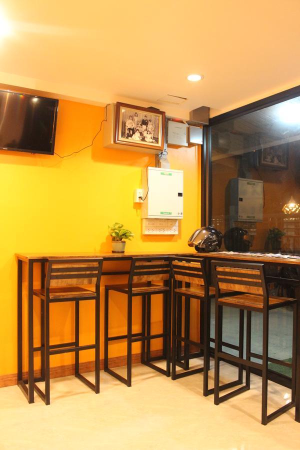 Rak Khun Hostel Chiang Mai Buitenkant foto