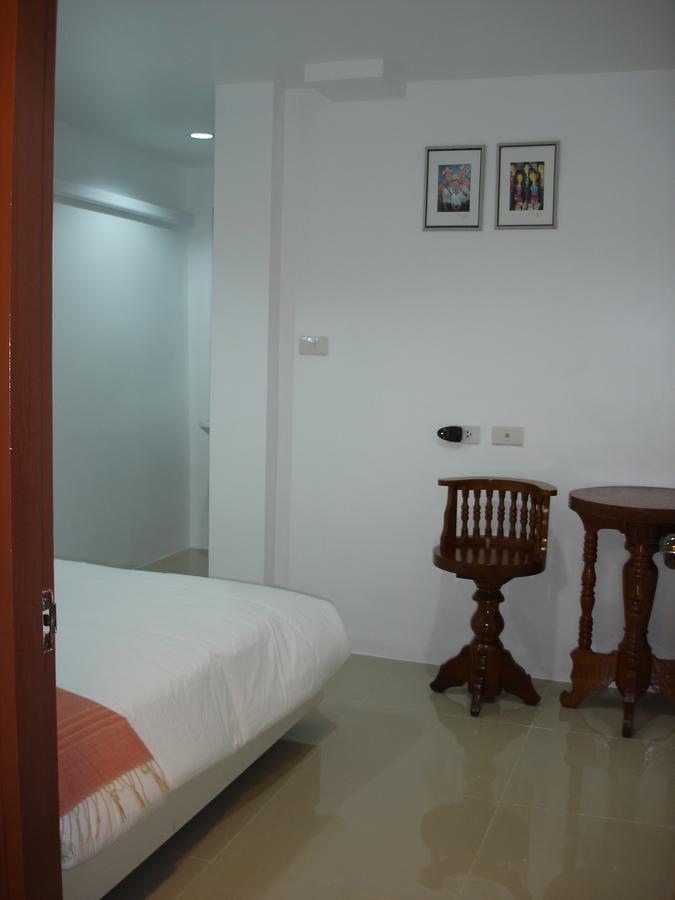 Rak Khun Hostel Chiang Mai Buitenkant foto