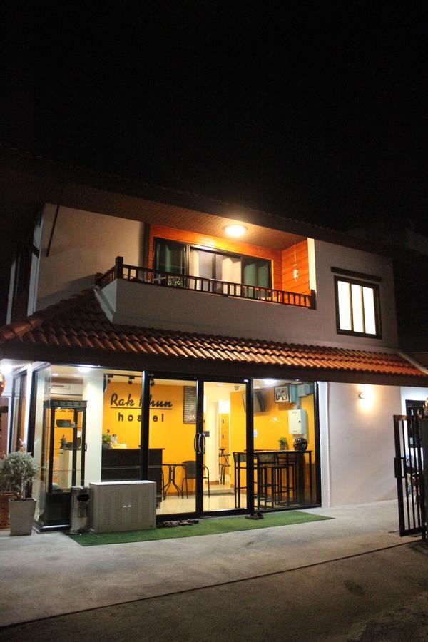 Rak Khun Hostel Chiang Mai Buitenkant foto